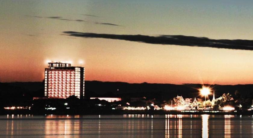 River City Hotel Мукдахан Екстер'єр фото